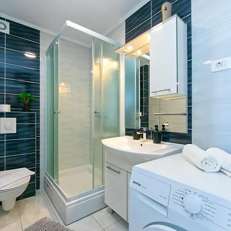 Apartments Nataly With Free Parking Makarska Exterior photo