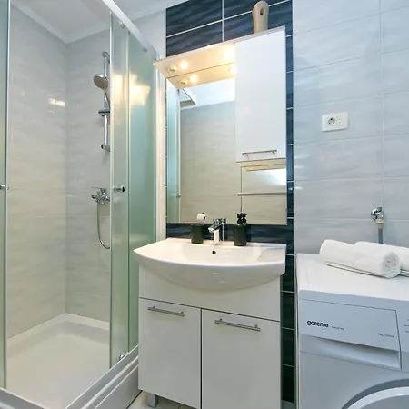 Apartments Nataly With Free Parking Makarska Exterior photo