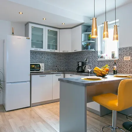 Apartments Nataly With Free Parking Makarska Exterior photo