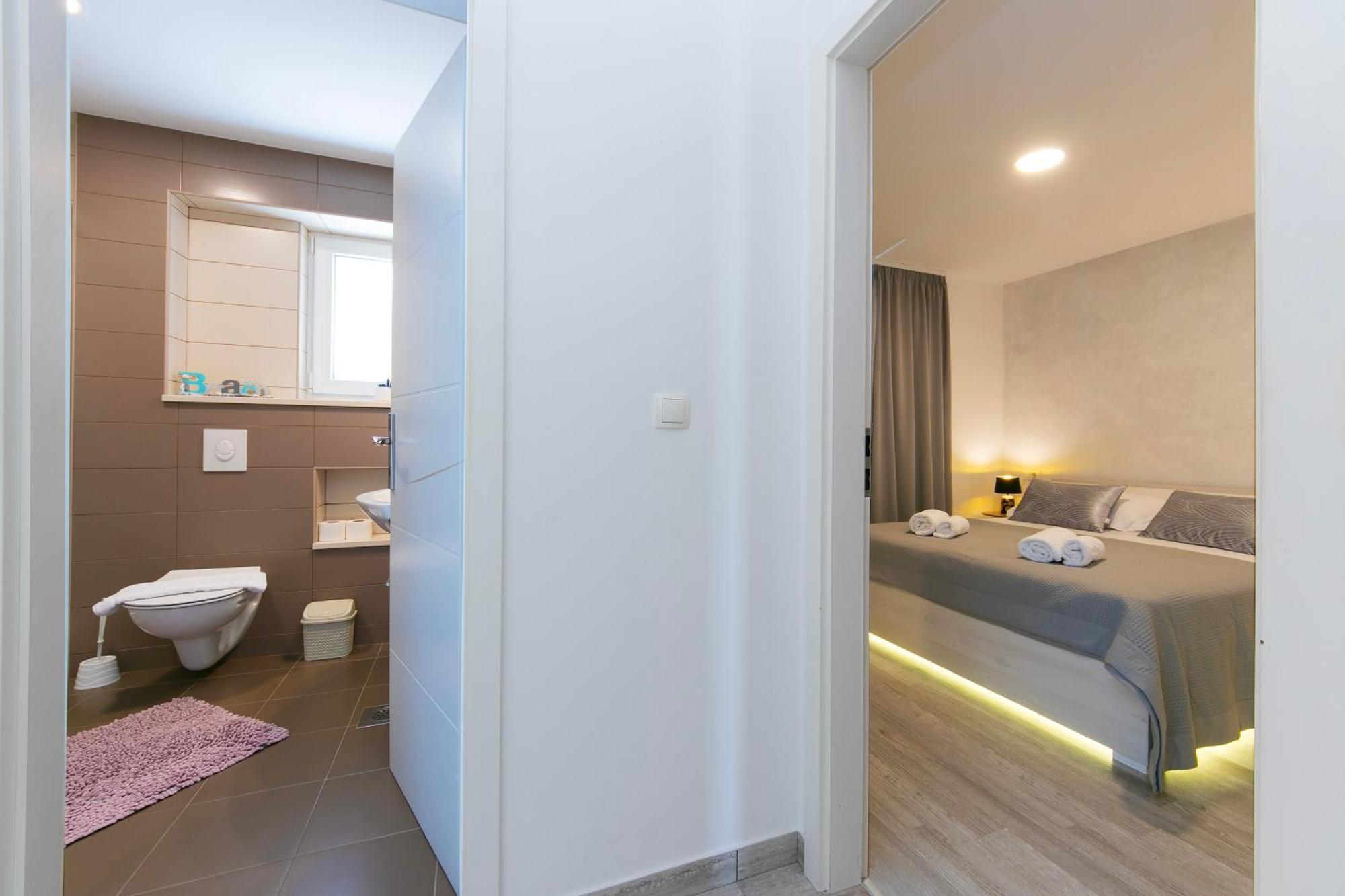 Nataly With Free Parking Apartma
