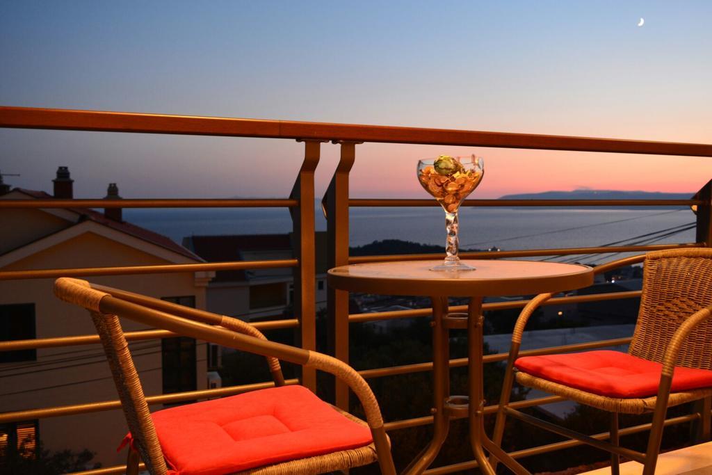 Nataly With Free Parking Apartment Makarska