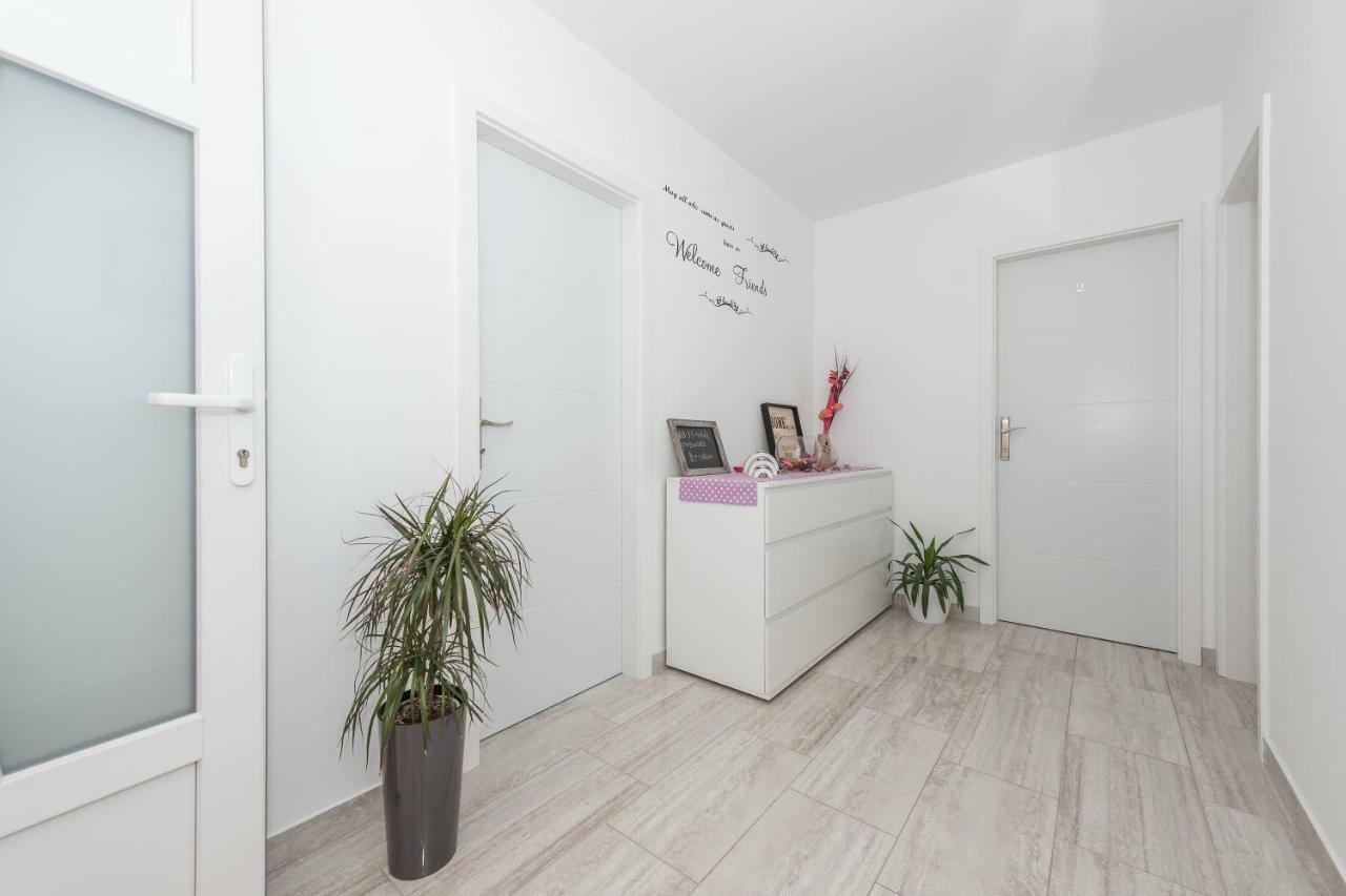 Nataly With Free Parking Apartment *