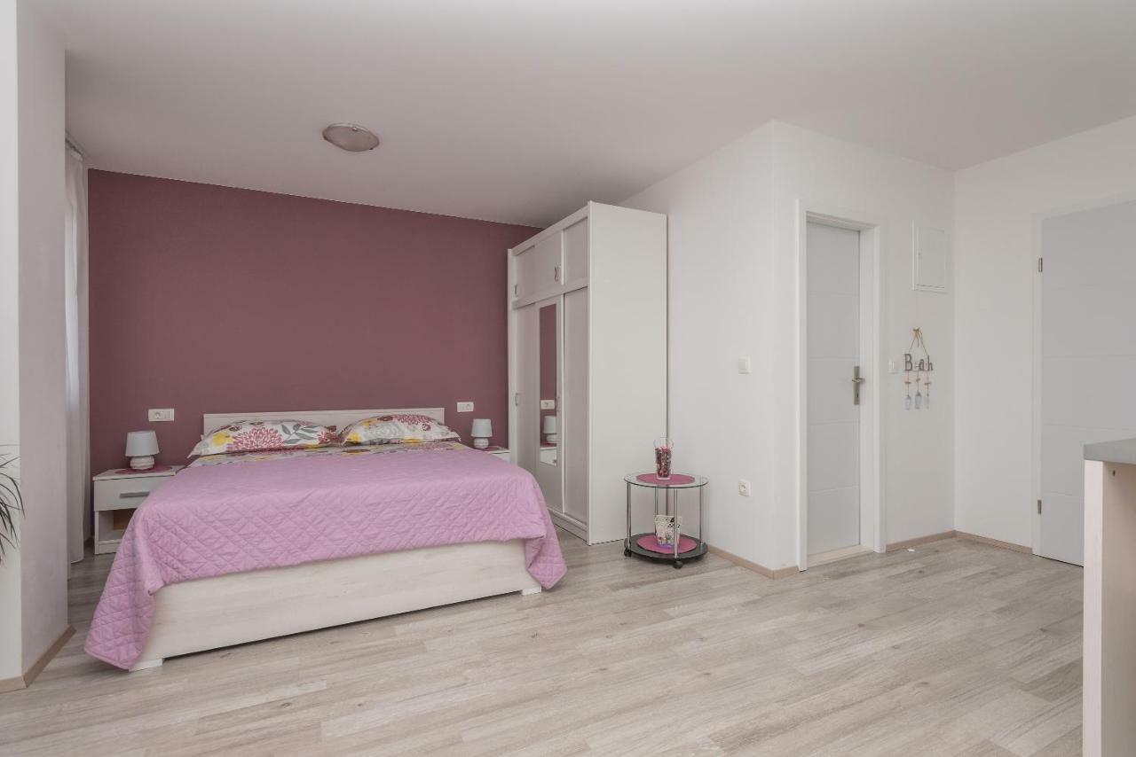 Apartment Nataly With Free Parking Makarska