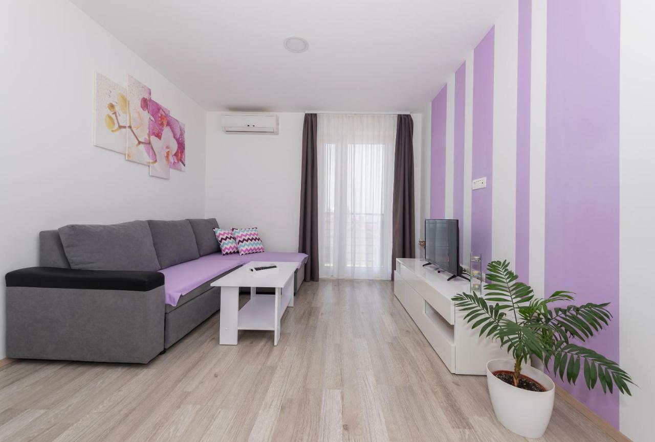 Nataly With Free Parking Apartment *